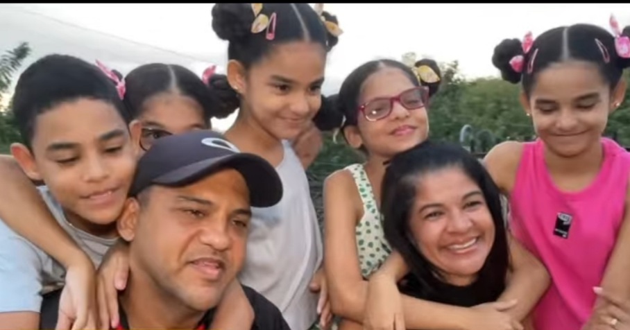 Pais e filhos celebram a vida e a saúde de todos